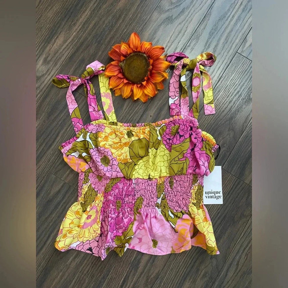 🦋B2G1🦋UNIQUE VINTAGE Pink & Yellow Floral Breezy Babe Crop Top NWT - Picture 5 of 9